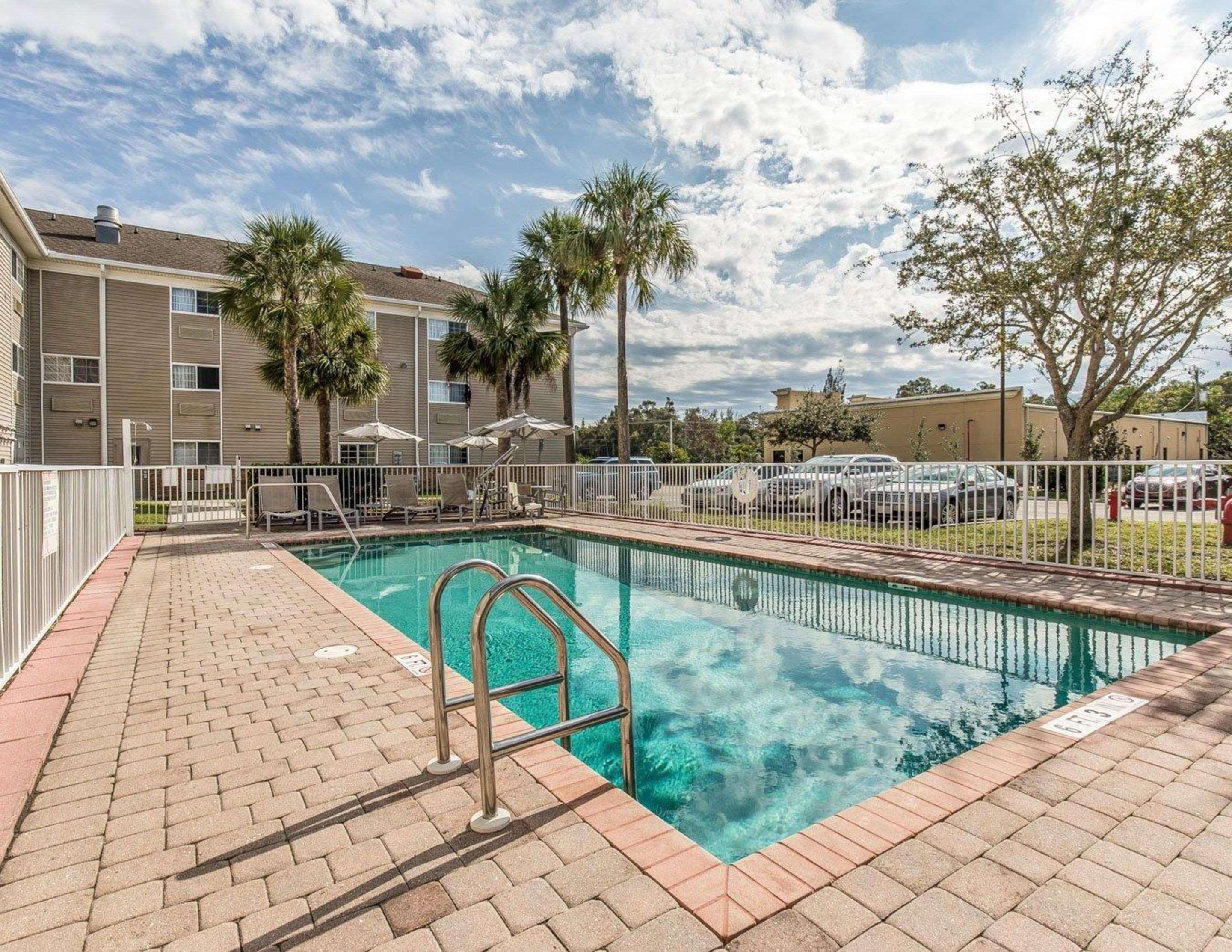 Suburban Studios Fort Myers Cape Coral Exterior foto