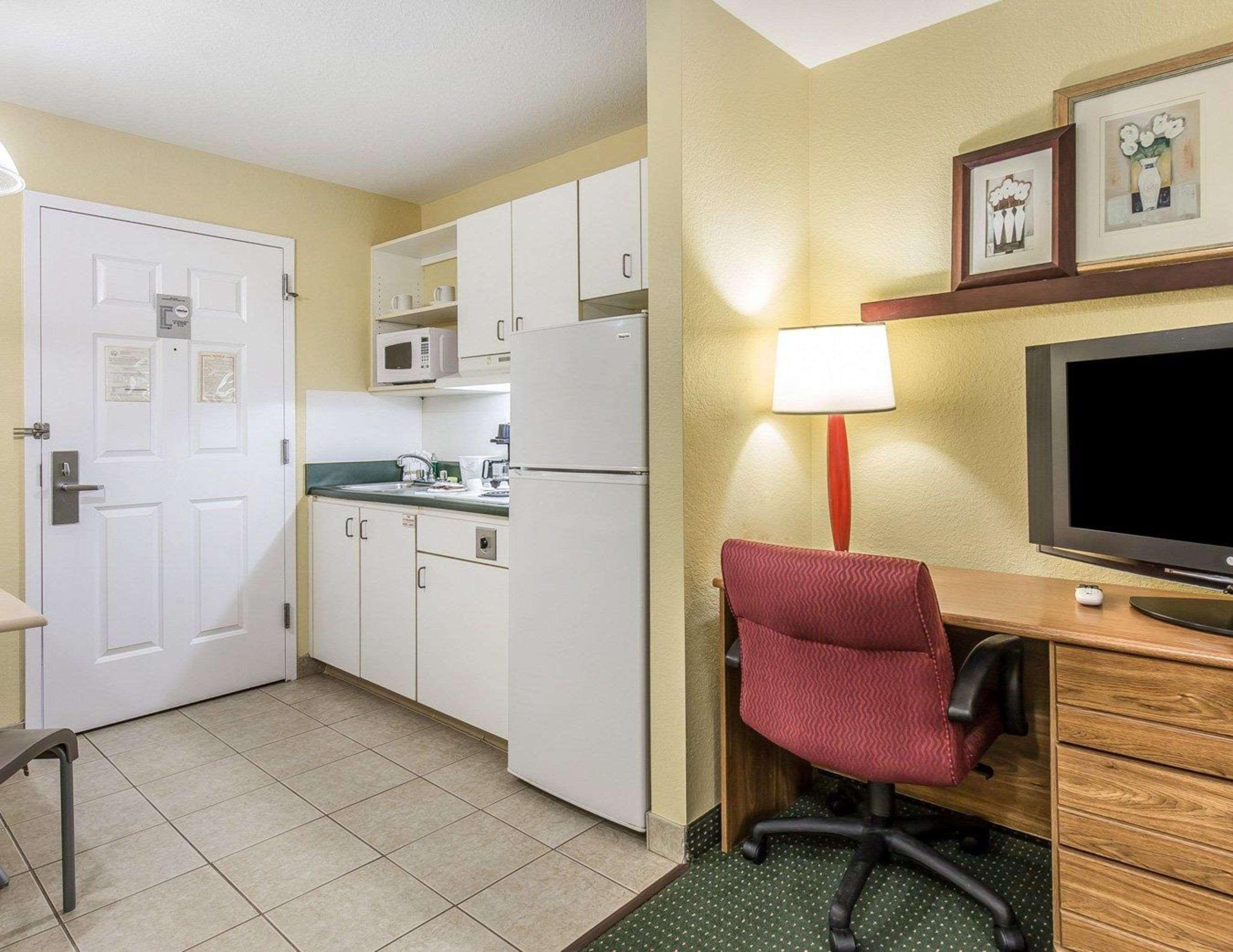Suburban Studios Fort Myers Cape Coral Exterior foto