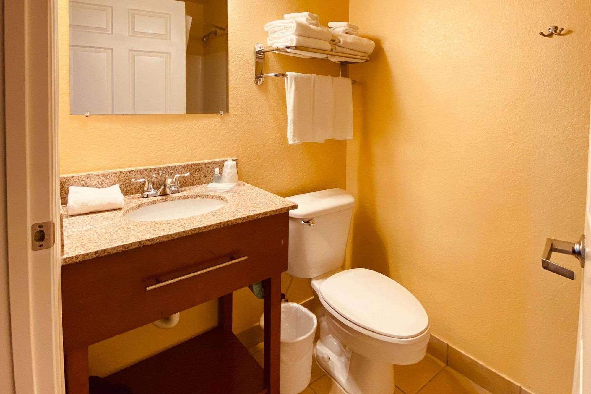 Suburban Studios Fort Myers Cape Coral Exterior foto