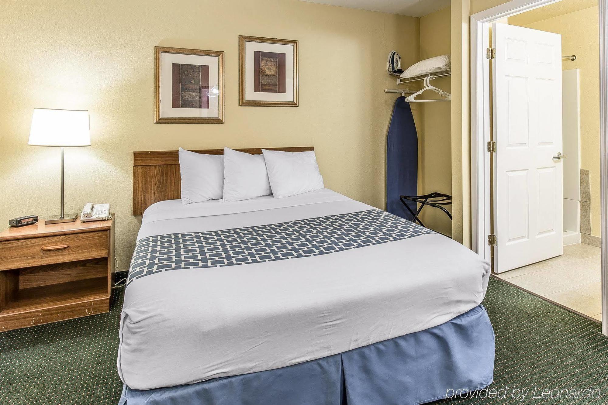 Suburban Studios Fort Myers Cape Coral Exterior foto